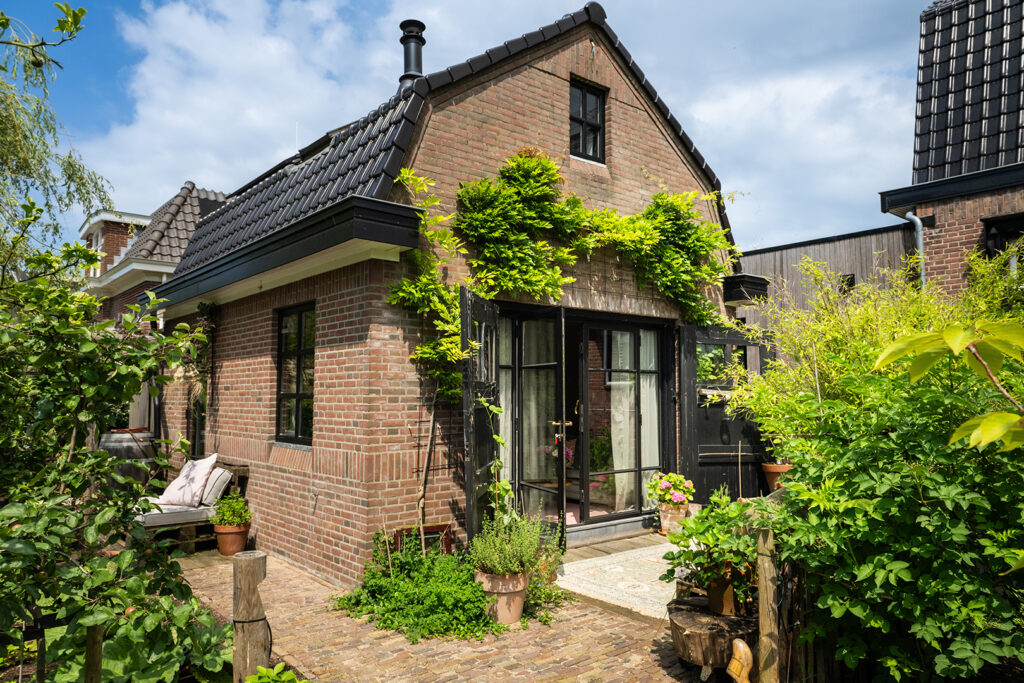 Guesthouse rotterdam, bed and breakfast rotterdam, bed and breakfast, accomodatie, guesthouse, gastenverblijf, vakantie rotterdam, vakantiehuisje rotterdam, vakantiehuisje, vakantiehuis, wedding night, huwelijksnacht